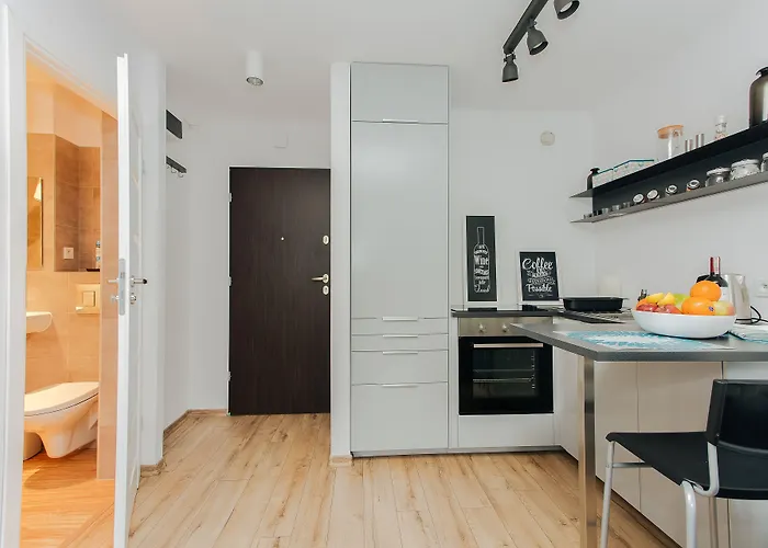 Shortstaypoland Grzybowska * وارسو