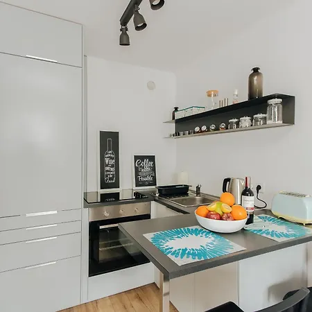 Shortstaypoland Grzybowska * Warszawa