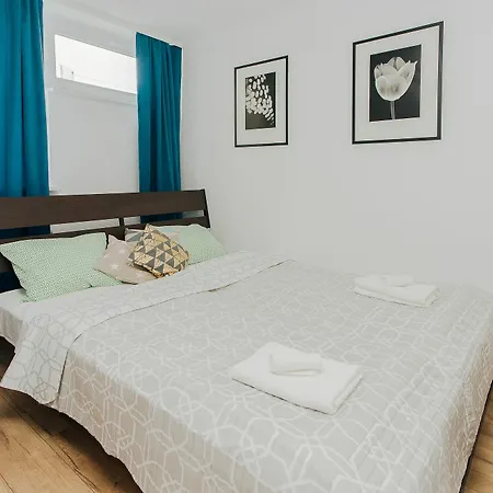 Shortstaypoland Grzybowska * Warszawa