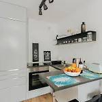 Shortstaypoland Grzybowska * Warsaw